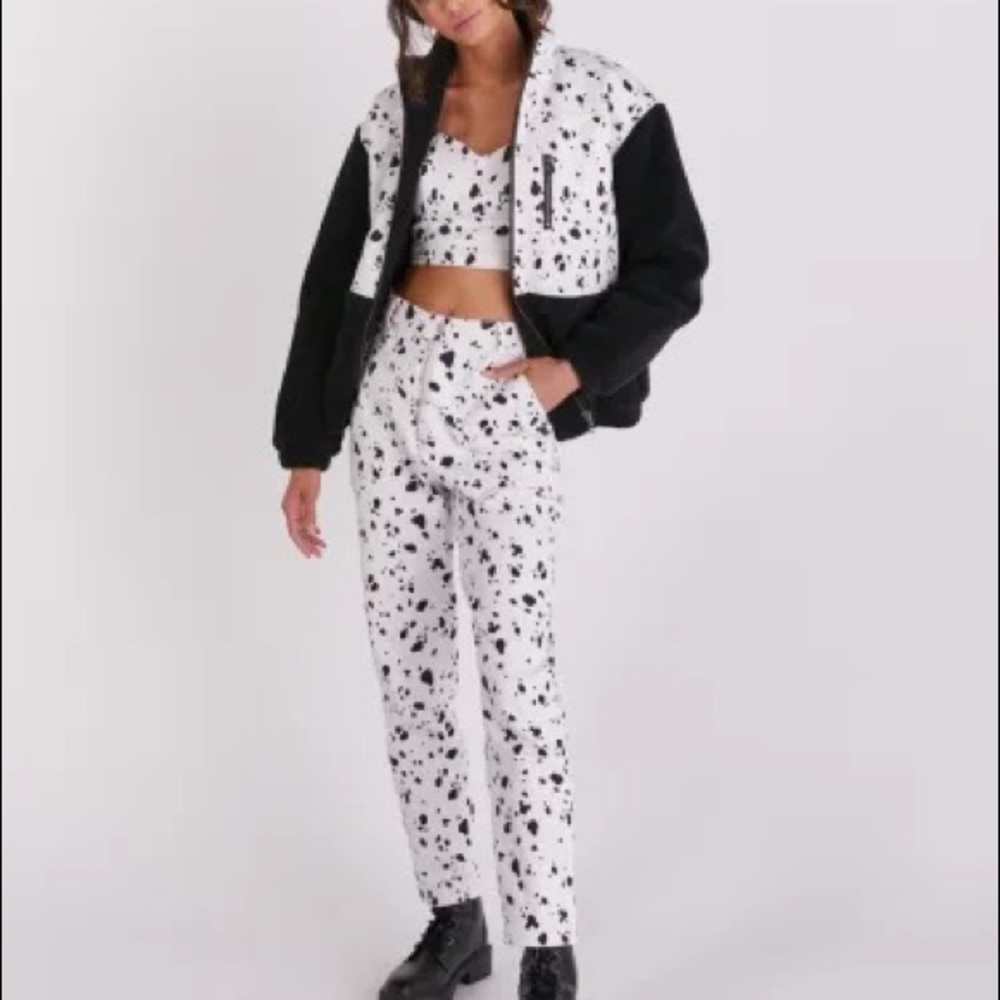 NWT Eggie x Disney 101 Dalmatians Pants